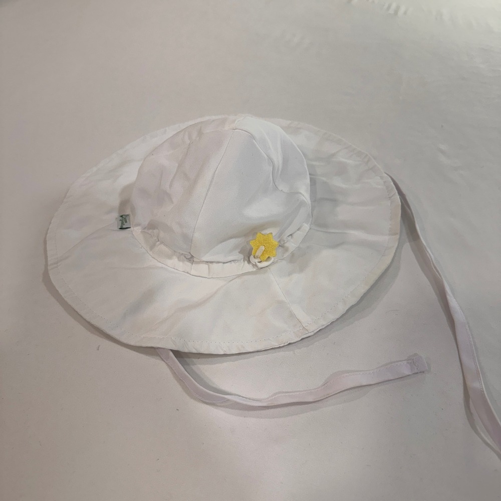 Green Sprouts Wide Brim Sun Hat Baby 9-18 Months White Chin Strap | Core